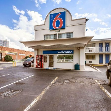 Motel 6-Washington, Dc - Convention Center Exterior photo