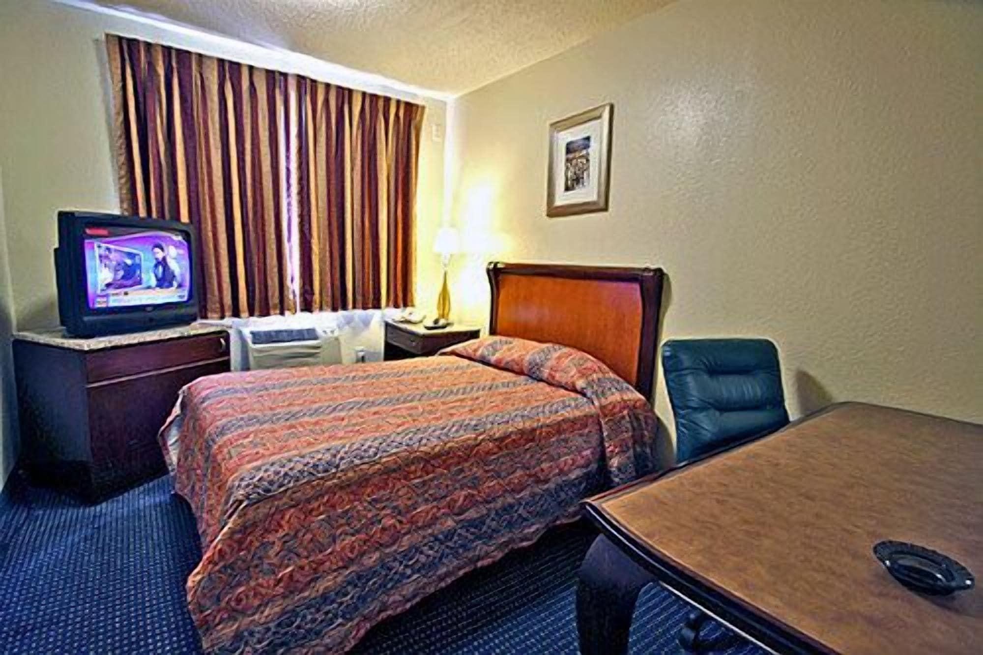 Motel 6-Washington, Dc - Convention Center Exterior photo