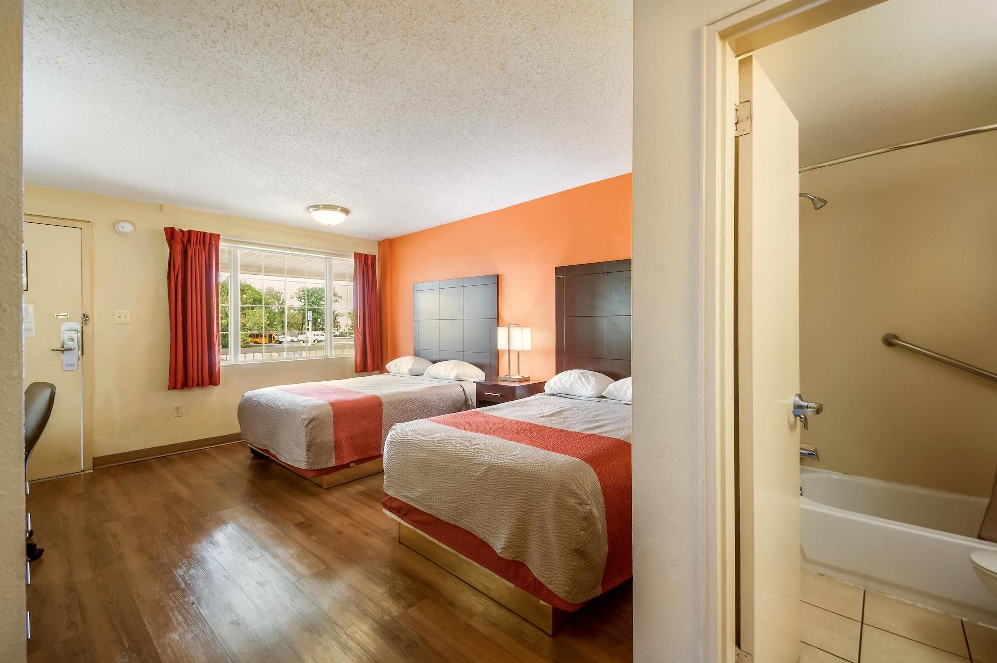 Motel 6-Washington, Dc - Convention Center Exterior photo