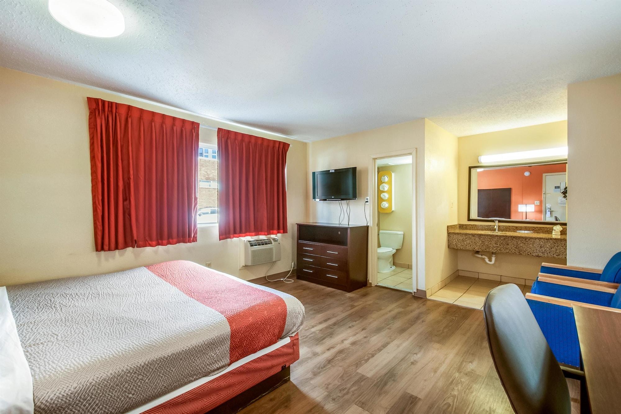 Motel 6-Washington, Dc - Convention Center Exterior photo