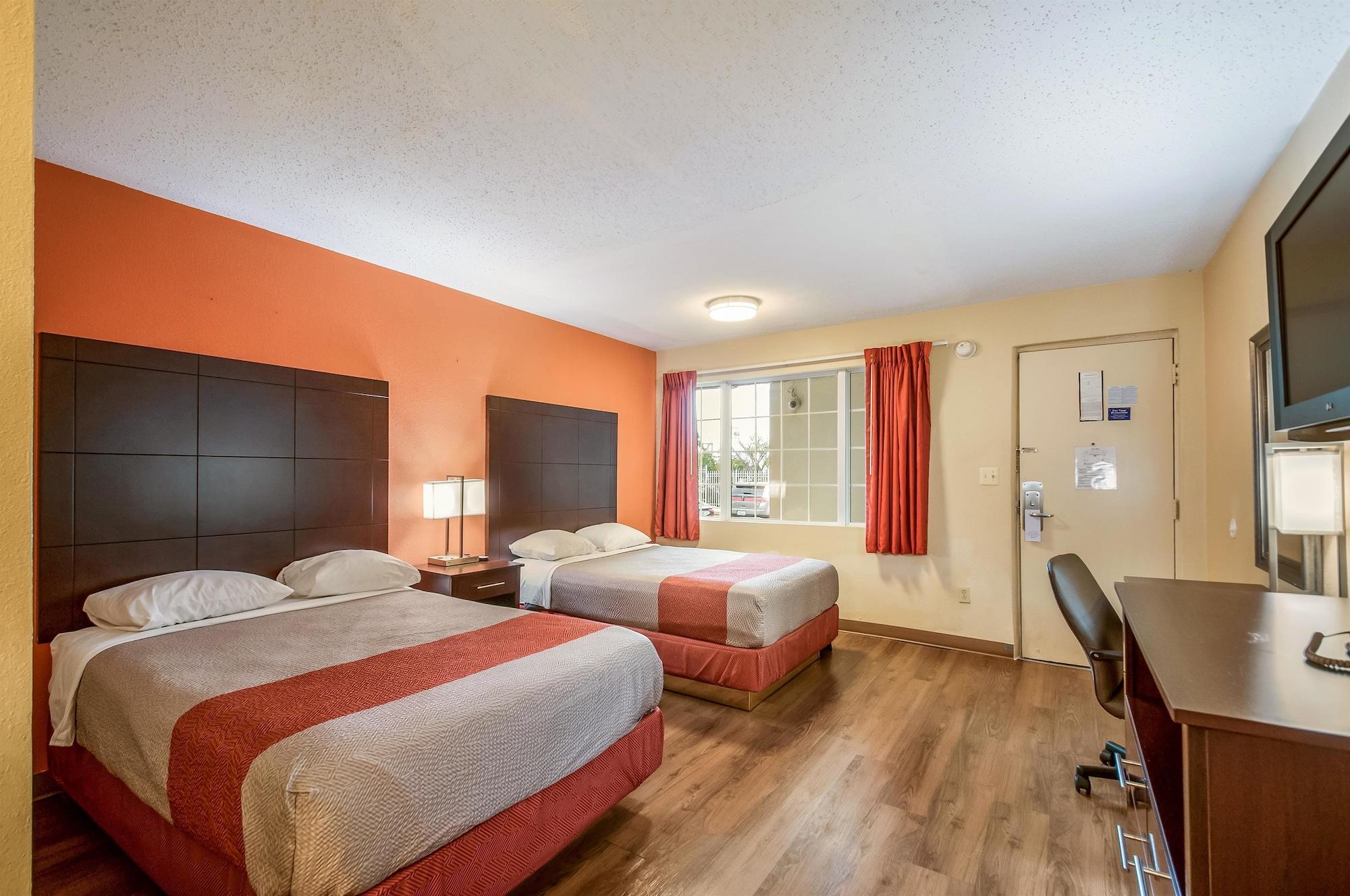 Motel 6-Washington, Dc - Convention Center Exterior photo