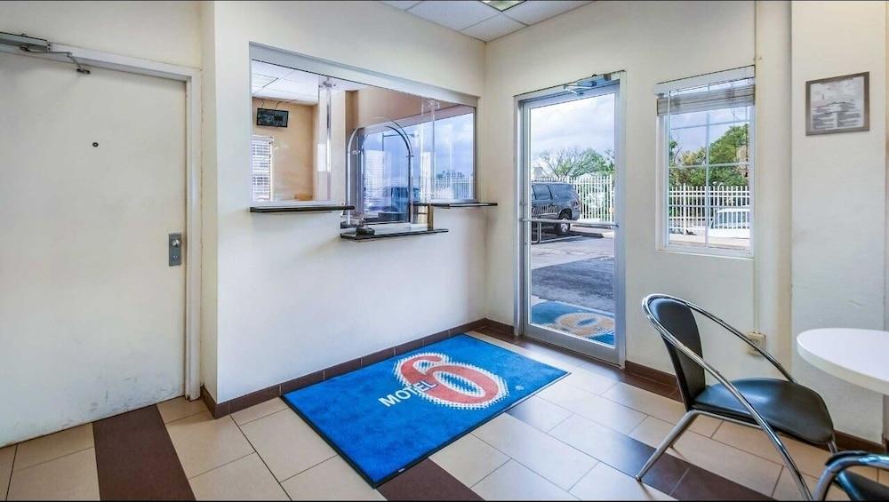 Motel 6-Washington, Dc - Convention Center Exterior photo