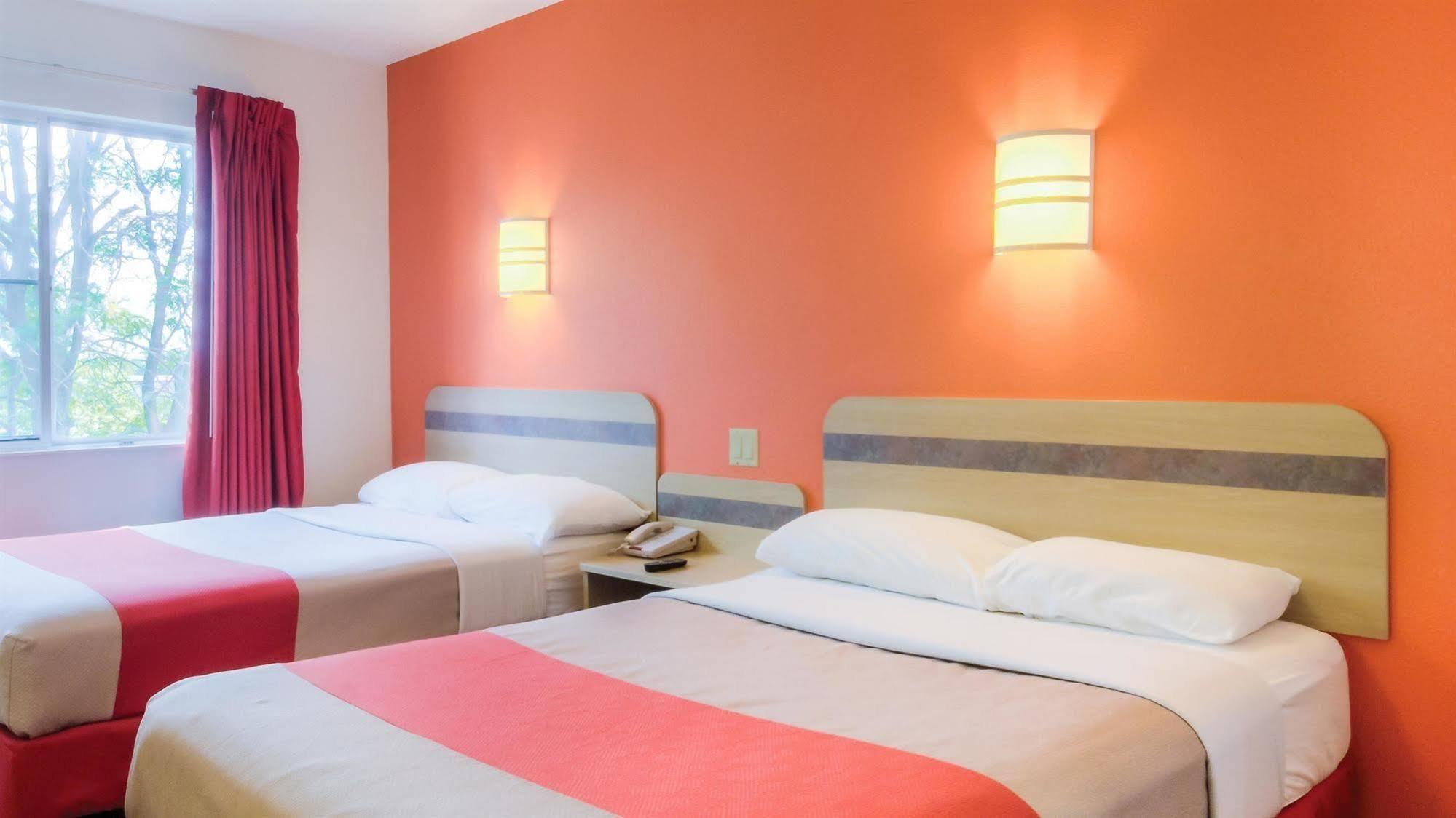 Motel 6-Washington, Dc - Convention Center Exterior photo