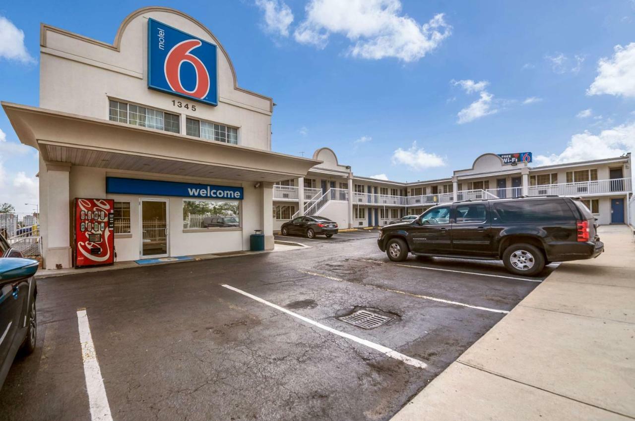 Motel 6-Washington, Dc - Convention Center Exterior photo